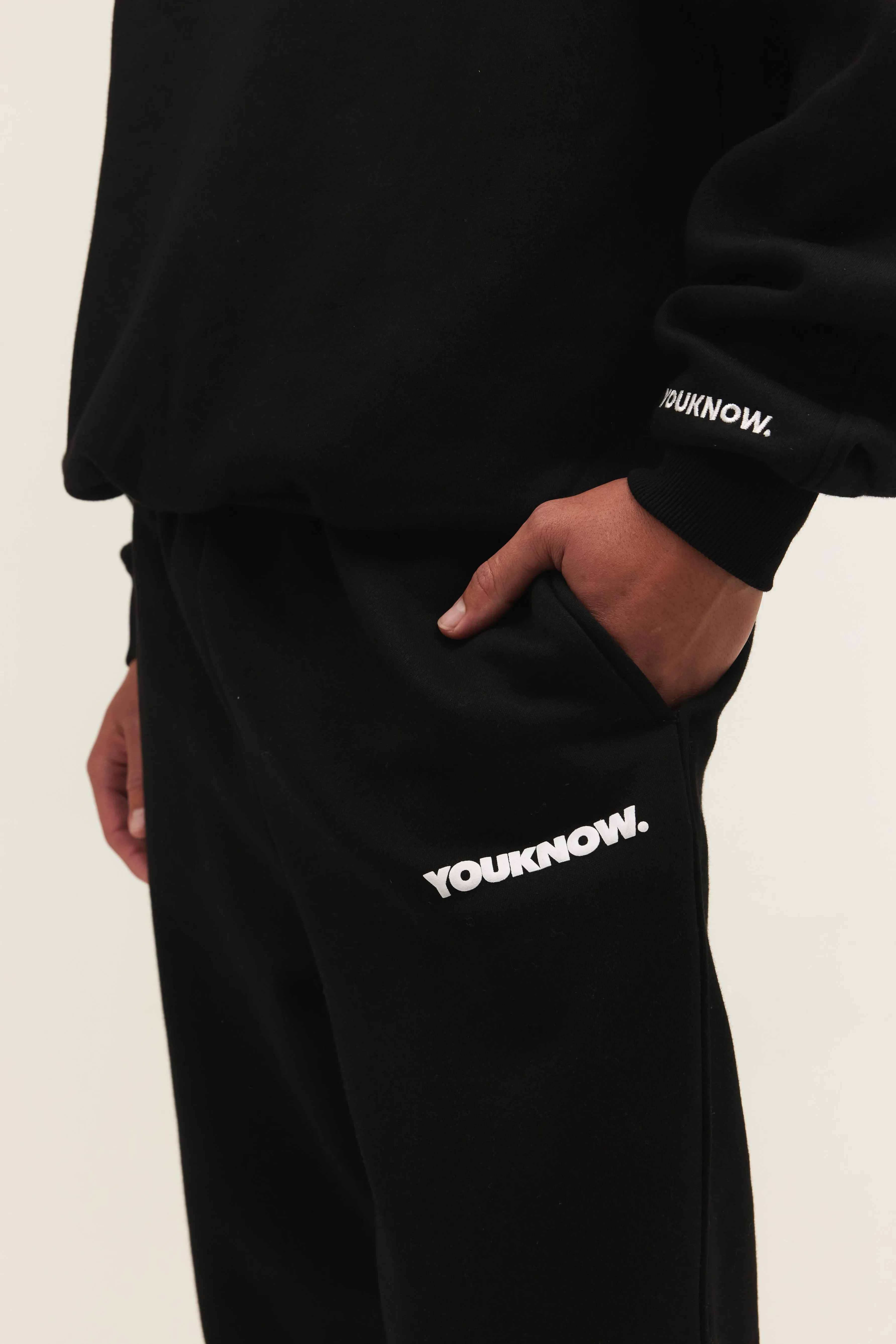 BLOCK CUFFED SWEATPANTS | BLACK