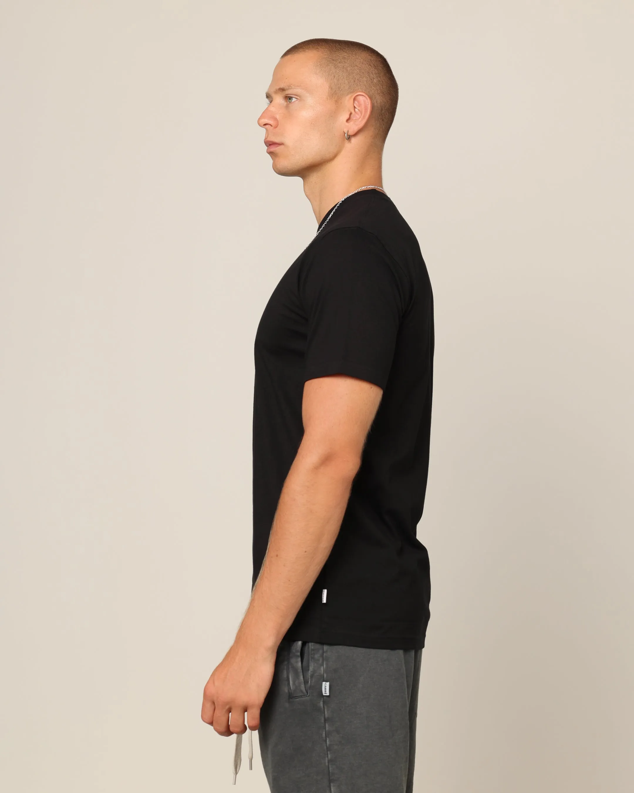 Carré Blanc Form T-Shirt Black