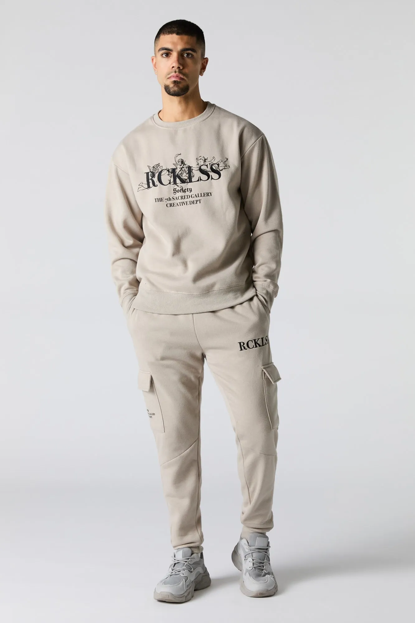 Embroidered Fleece Cargo Jogger