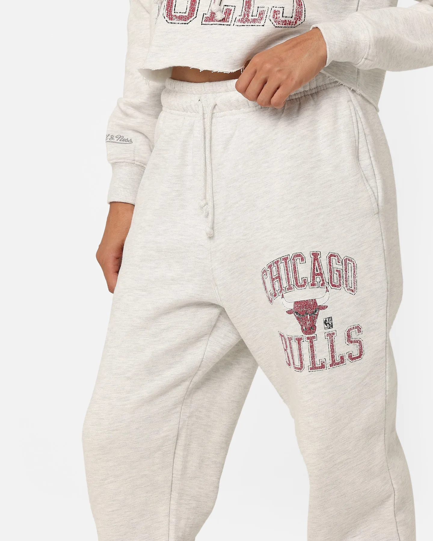 Mitchell & Ness Women's Chicago Bulls Arch Logo Sweatpants White Marle