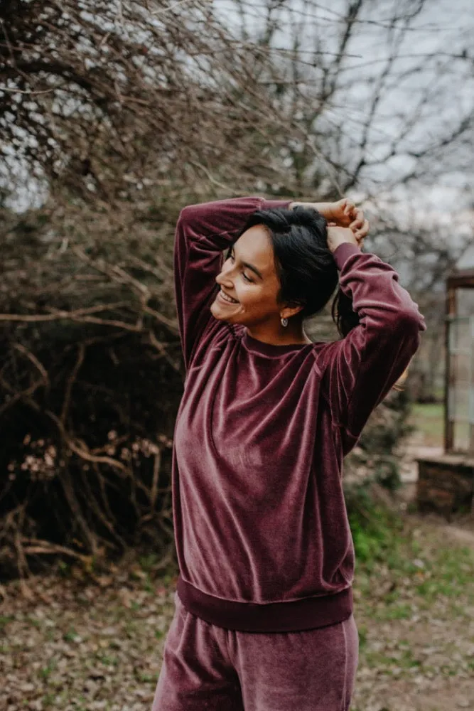 RAVEN Velour Sweatshirt