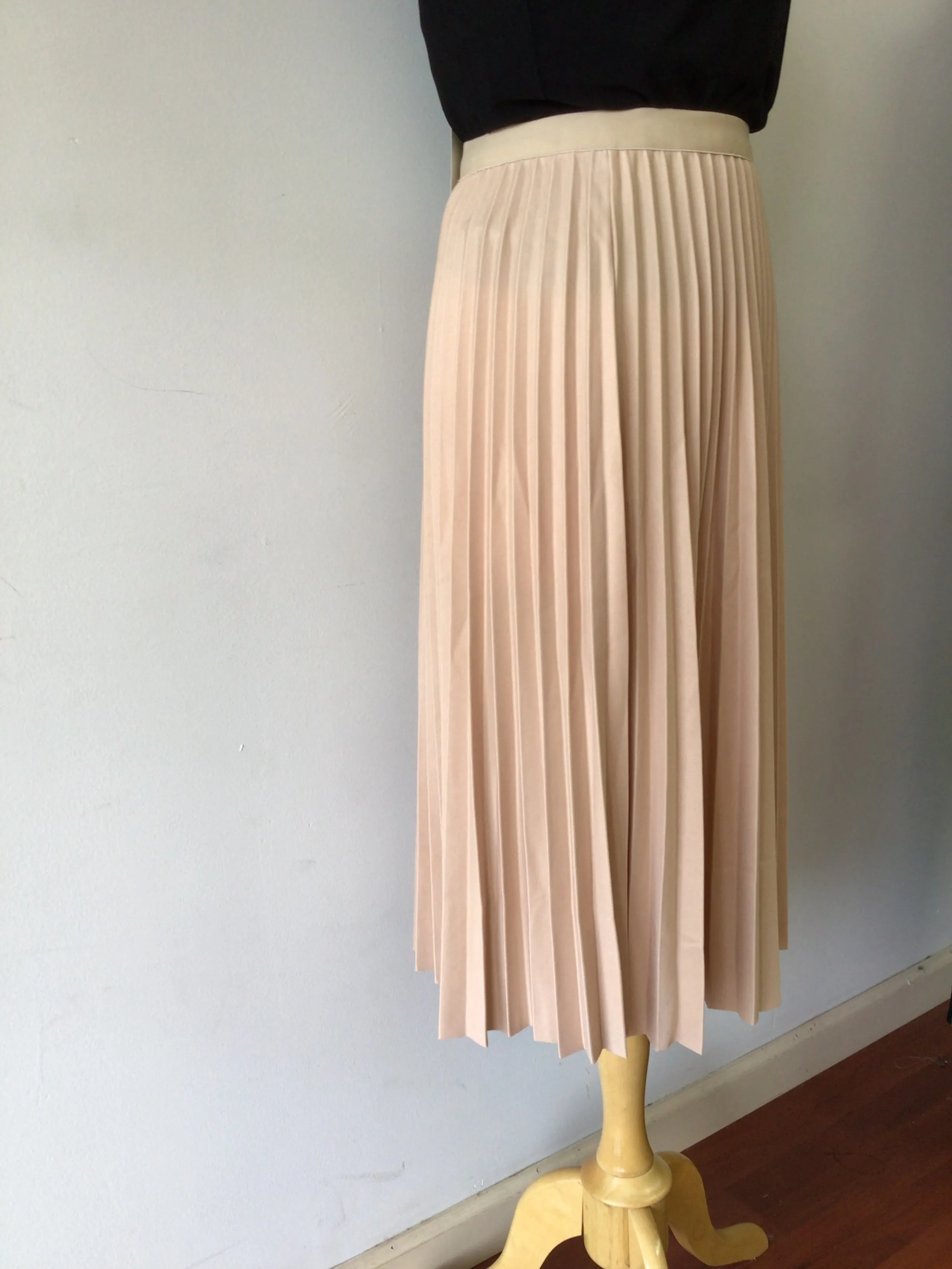 Shimmer Pleated Skirt S51