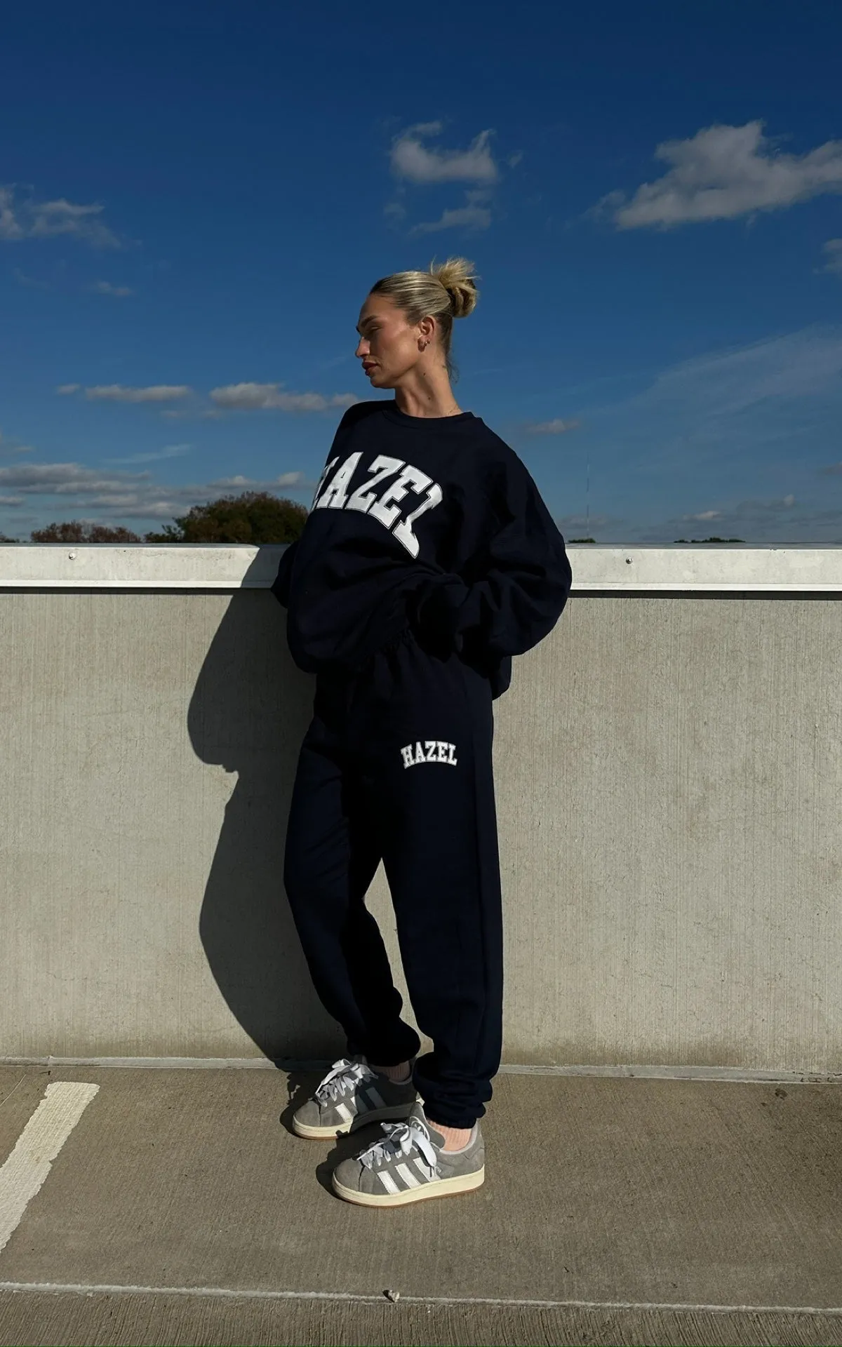 The Capri Sweatpants // Navy