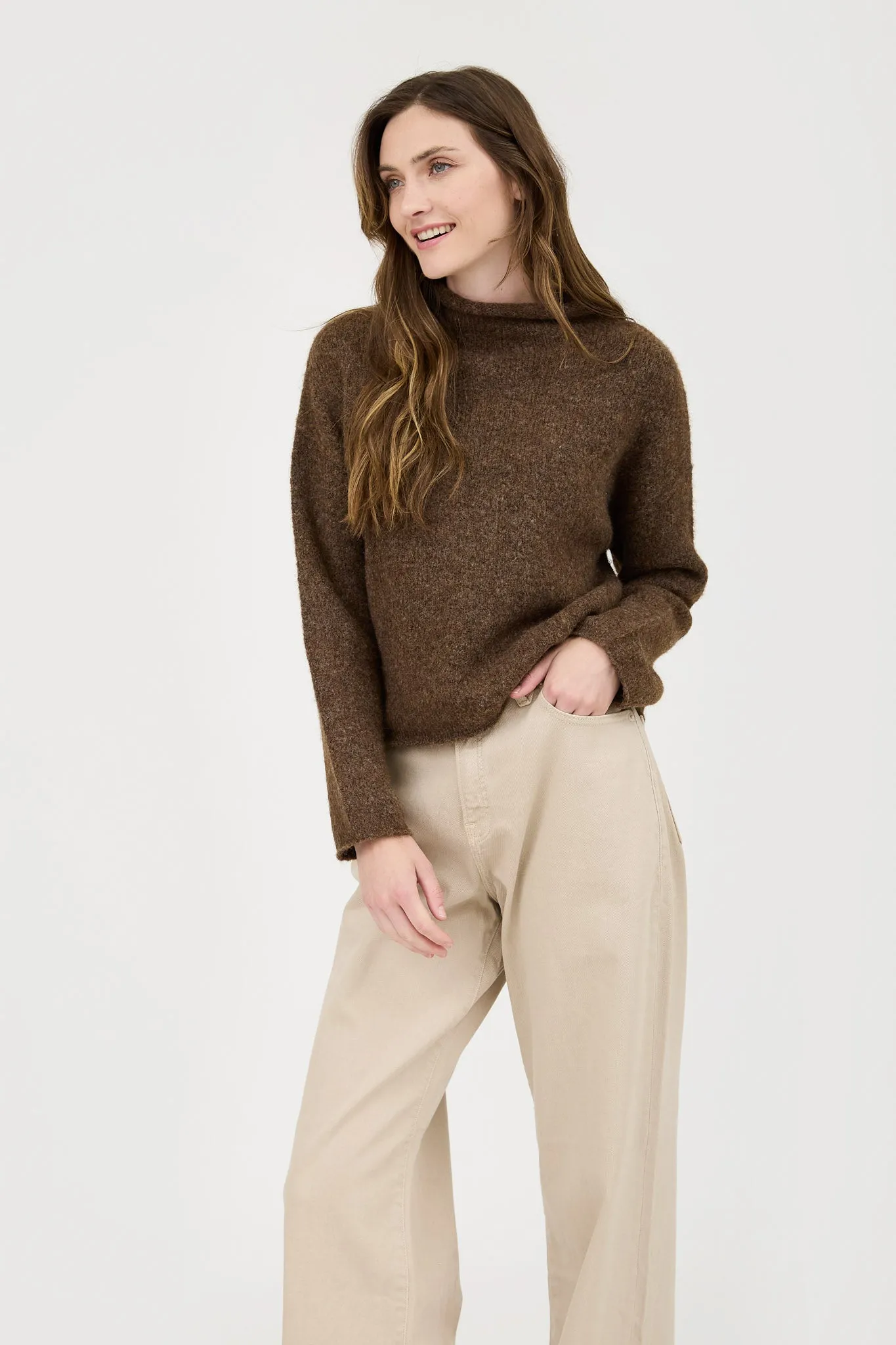 TURTLENECK LONG SLEEVE KNIT SWEATER