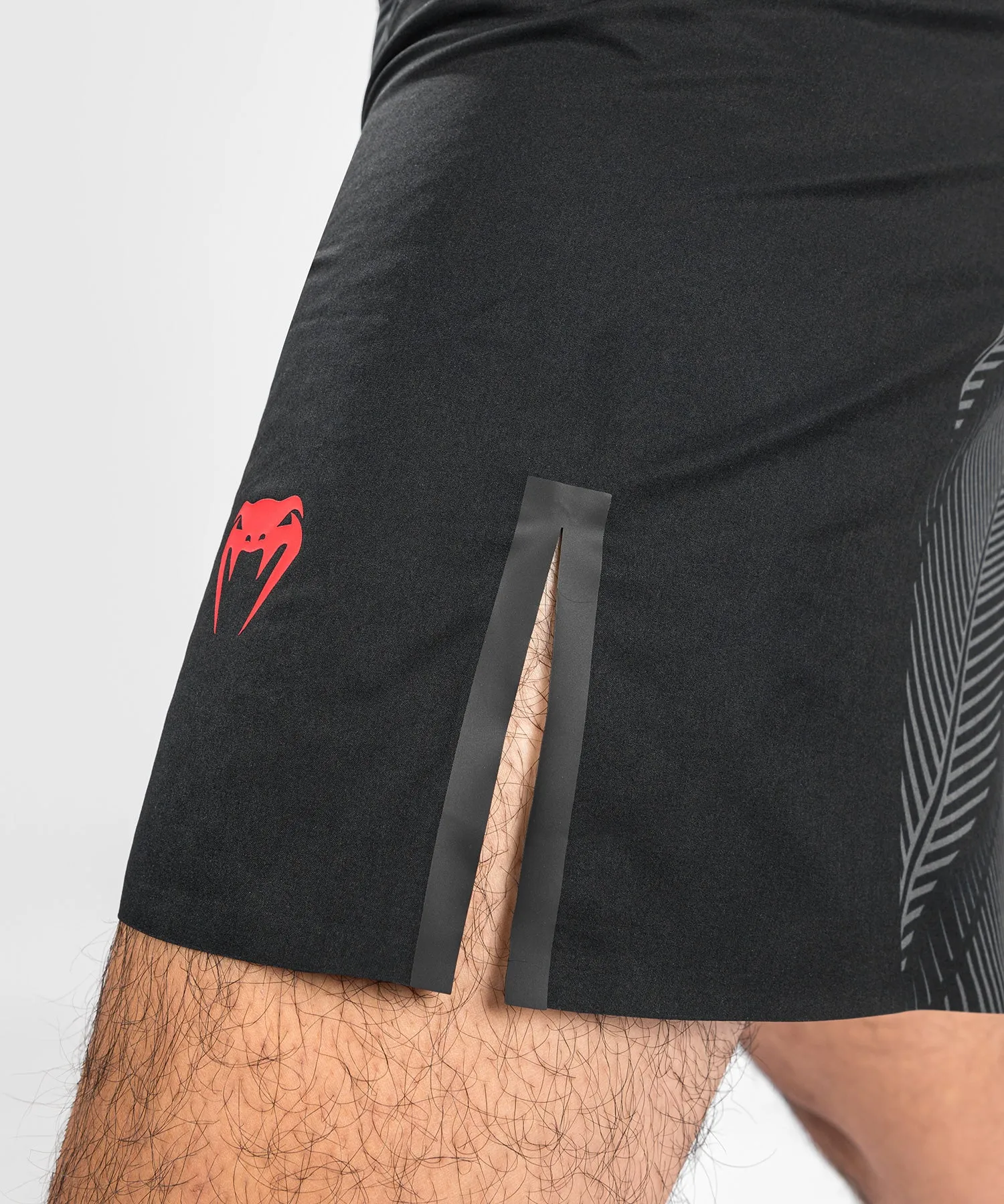 Venum Phantom Fightshorts - Black/Red