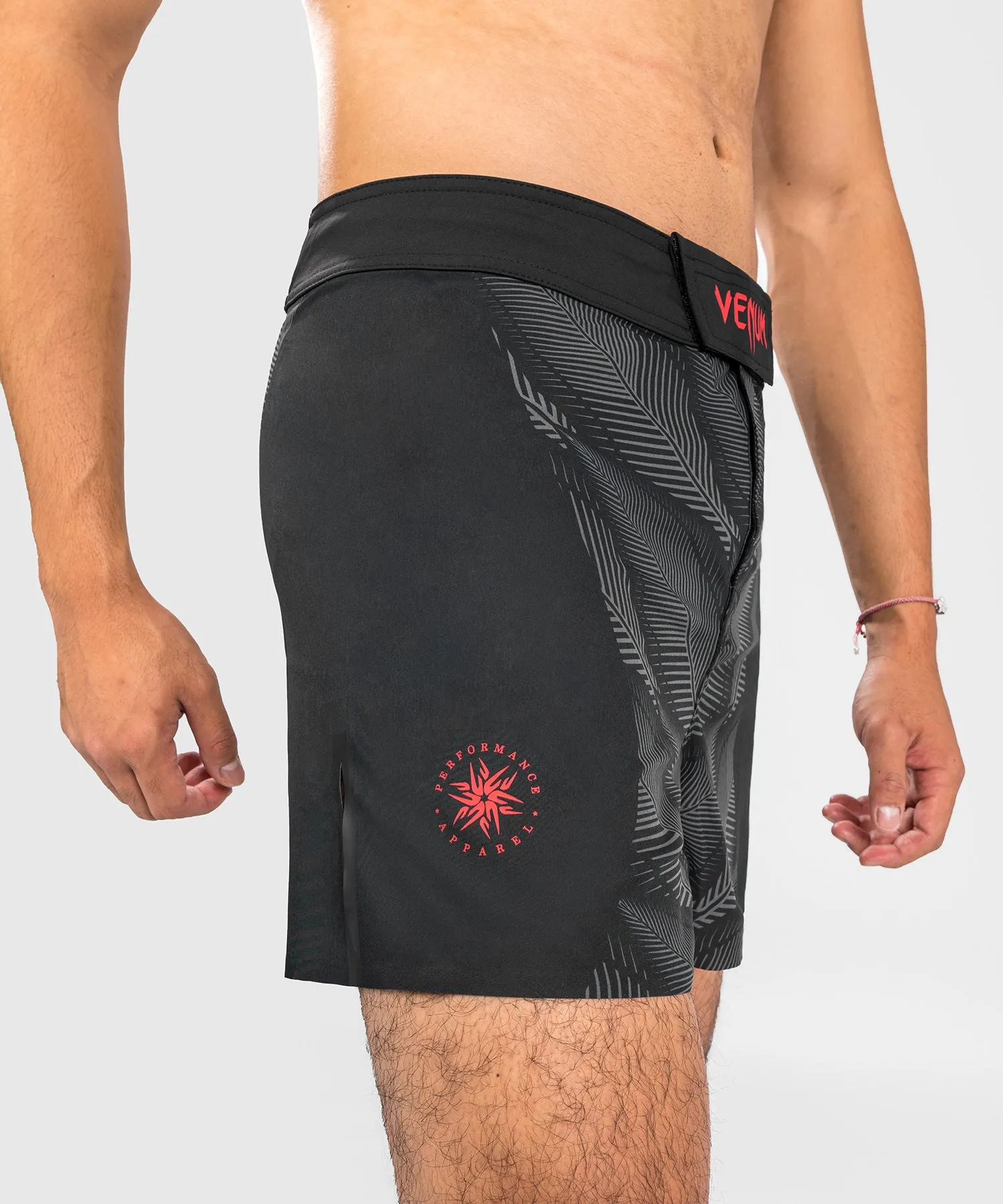 Venum Phantom Fightshorts - Black/Red